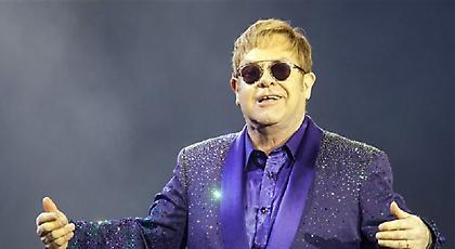 Ο Έλτον Τζον αρνείται ότι θα εμφανιστεί στην ορκωμοσία του Τραμπ