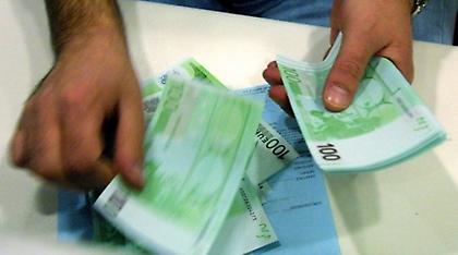 ΓΓΔΕ: Εκπρόθεσμη διακοπή εργασίων με πρόστιμο 100 ευρώ για τα «μπλοκάκια»