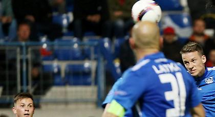 Μπήκε σφήνα η Σλόβαν!