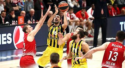 Πασαρέλα με… Σλούκα στο Μιλάνο η Φενέρ!