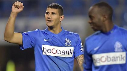 «Αγκαλιά» Καρέλης και Βαλβέρδε