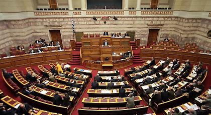 Τίτλοι τέλους με ένταση στην Εξεταστική για δάνεια κομμάτων και ΜΜΕ