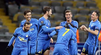 Ο ΑΠΟΕΛ συγχαίρει και… περιμένει Ολυμπιακό (pic)