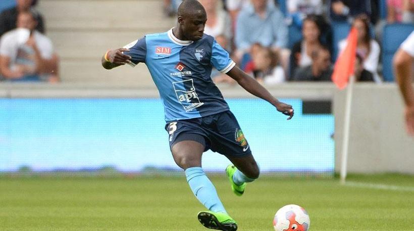 Τα δεδομένα για τον αριστερό μπακ στον Ολυμπιακό