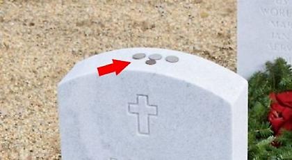 Αν δείτε κέρματα πάνω σε ταφόπλακα μη τα ακουμπήσετε