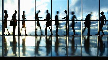 Έρευνα: Οι Γερμανοί δημόσιοι υπάλληλοι γίνονται ολένα και πιο διεφαρμένοι