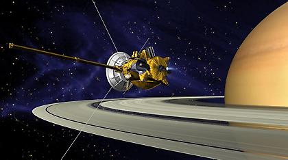 Το Cassini ετοιμάζεται για τις πιο κοντινές «βουτιές» στους δακτυλίους του Κρόνου