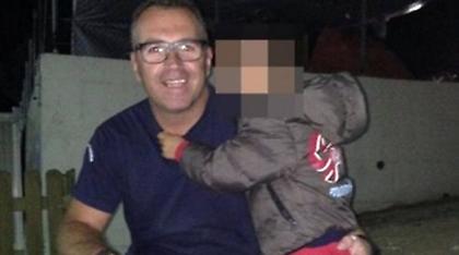 Το συγκλονιστικό «αντίο» ενός αστυνομικού στο νεκρό προσφυγόπουλο της Μόριας