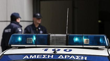 Χτύπησαν ηλικιωμένο για να κλέψουν… τσίπουρο