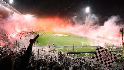 Επικό σαρδάμ στην ΕΡΤ, έκαναν την Τούμπα... Τρούμπα (video)