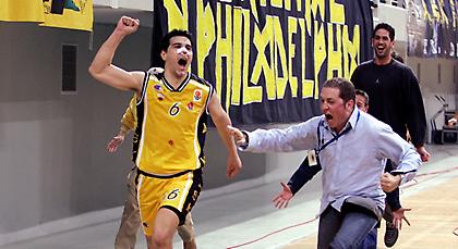 Η Ευρωλίγκα θυμήθηκε την τριποντάρα του Ζήση στο ΑΕΚ-Εφές! (video)