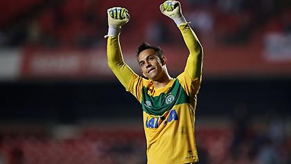 Θρήνος: Υπέκυψε ο «ήρωας» της Σαπεκοένσε που έστειλε την ομάδα στον τελικό στο 95' (video)