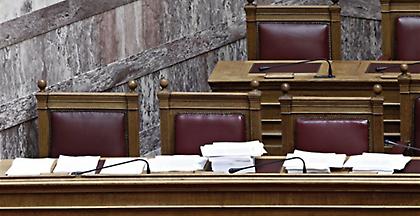 Προ των πυλών πολυνομοσχέδιο για πλαστικό χρήμα, επαναπατρισμό κεφαλαίων, πτωχευτικό κώδικα