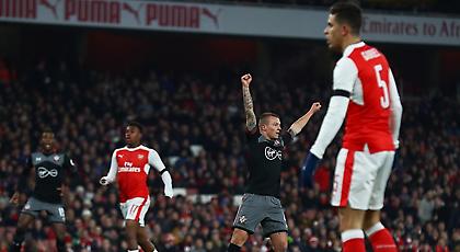 Οι «Άγιοι» τιμώρησαν την Άρσεναλ (video)