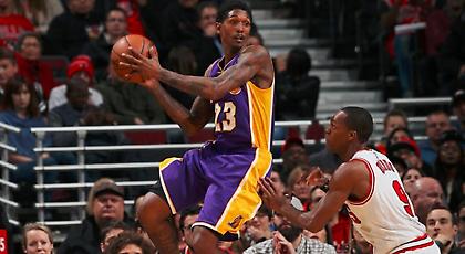 Άλωσαν το Σικάγο οι Λέικερς