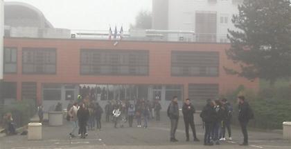 Γαλλία: Ανήλικος μαθητής μαχαίρωσε καθηγητή σε λύκειο του Μονμπρισόν