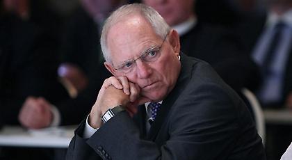 «Ναι» Σόιμπλε σε βραχυπρόθεσμα μέτρα για την ελάφρυνση του ελληνικού χρέους