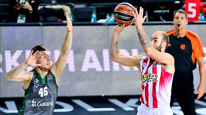 Η καταπληκτική επίθεση του Ολυμπιακού και το τρίποντο Σπανούλη (video)