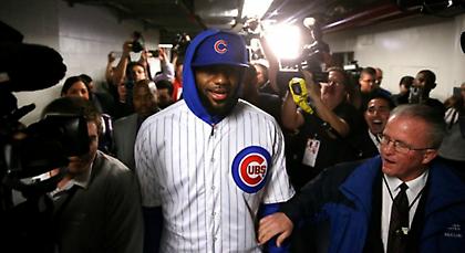 Τιμά τα... παντελόνια του ο Λεμπρόν! (vids/pics)