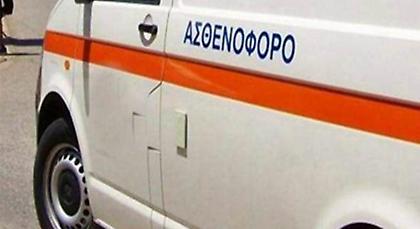 Λάρισα: Ασθενοφόρο που μετέφερε ασθενή τράκαρε με ΙΧ