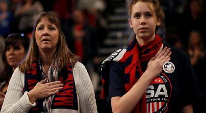 Οπαδοί του Τραμπ προσπαθούν να εμποδίσουν την ανακαταμέτρηση των ψήφων