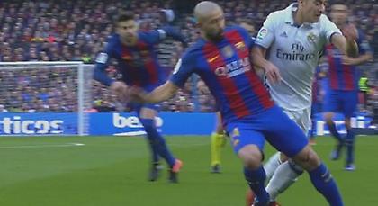 Το πέναλτι που δεν δόθηκε στη Ρεάλ στο «clasico» (video)