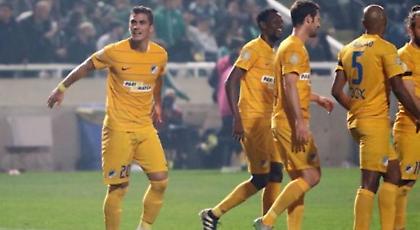 Σάρωσε στο ντέρμπι ο ΑΠΟΕΛ, «κόλλησε» η  ΑΕΚ