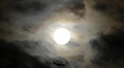 Αεροσκάφος της ινδονησιακής αστυνομίας χάθηκε από τα ραντάρ