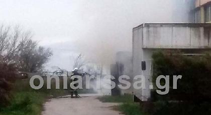 Λάρισα: Πυρκαγιά σε εργοστάσιο επίπλων (pics)
