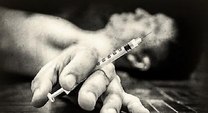 Έλληνες τραγουδιστές, ηθοποιοί, ποιητές που αγάπησαν την ηρωίνη περισσότερο από τη ζωή