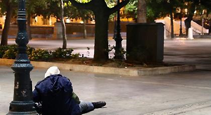 Η ιστορία του άστεγου που τον εξαπάτησε ο αδερφός του και τα έχασε όλα