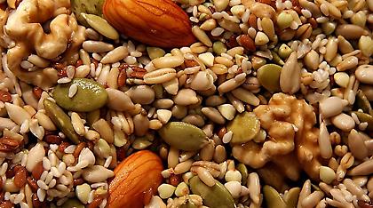 Μειώνουν τον κίνδυνο για καρδιοπάθεια, καρκίνο και άλλες ασθένειες οι ξηροί καρποί!