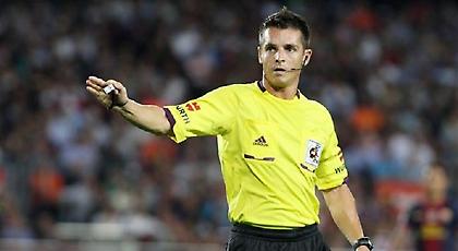 Ο Ντε Θέρο «σφυρίζει» ΑΠΟΕΛ-Ολυμπιακός