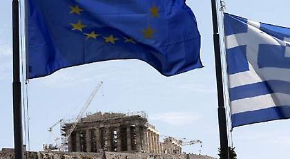 Politico: Ο ελληνικός εφιάλτης των Χριστουγέννων -«Ακριβό» το 2017 για τη χώρα