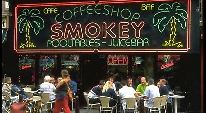 Γιατί κλείνουν τα coffee shops στο Άμστερνταμ