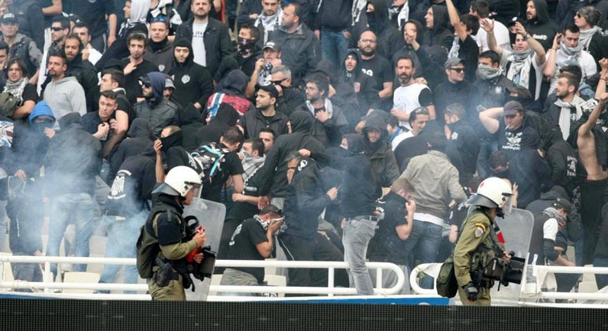 Πέταξαν αυγά και γιαούρτια στην αποστολή του ΠΑΟΚ!