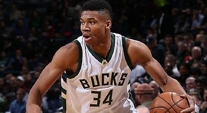 Ήττα στο φινάλε από τους Σπερς για τον Giannis