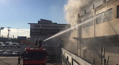 Φωτιά σε βιοτεχνία στις οδούς Πέτρου Ράλλη και Κηφισού