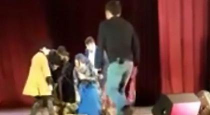 Σοκαριστικό βίντεο: Χορευτής πεθαίνει στη σκηνή!