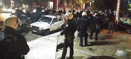 Επεισόδια στο Αγρίνιο - Αντιεξουσιαστές ξυλοκόπησαν πολίτη (pics)