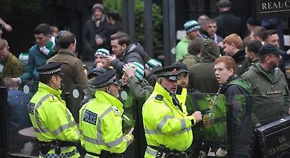 Συνελήφθη οπαδός της Σέλτικ επειδή πέταξε μπέργκερ σε άλογο της αστυνομίας