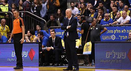 Ο κόσμος της Μακάμπι ζήτησε την παραίτηση του προπονητή!