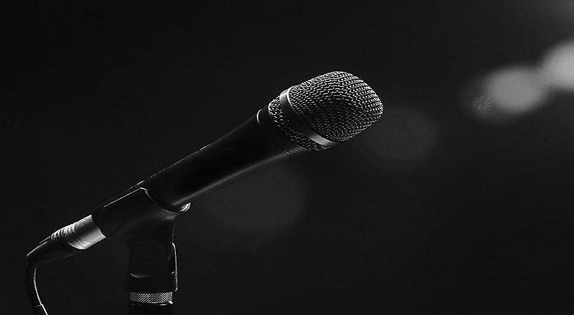 Σοκ! Βρέθηκε νεκρός στο σπίτι του γνωστός τραγουδιστής!