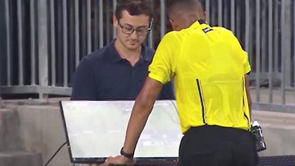 Με μόνιτορ οι διαιτητές στο Παγκόσμιο Κύπελλο Συλλόγων