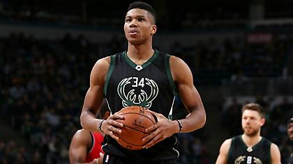 Τρελαίνει τους Αμερικανούς με τα στατιστικά του ο Αντετοκούνμπο! (pic)