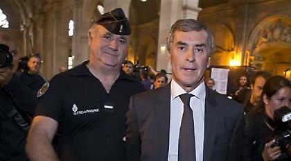 Τρία χρόνια φυλακή για τον πρώην υπουργό του Ολάντ που έκρυβε λεφτά στην Ελβετία