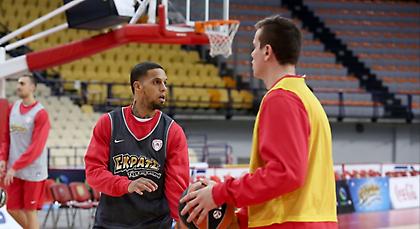 Αμφίβολος ο Μάντζαρης, επέστρεψε ο Αγραβάνης!