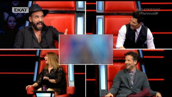 The Voice: «Γκρέμισε» το στούντιο με τη φωνή του! Μάχη έδωσαν οι coaches για να τον πάρουν!