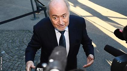 Μπλάτερ: «Γιατί δεν βγαίνει ο Ινφαντίνο στο τηλέφωνο;»