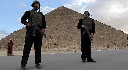 Πολύνεκρη επίθεση στις Πυραμίδες!